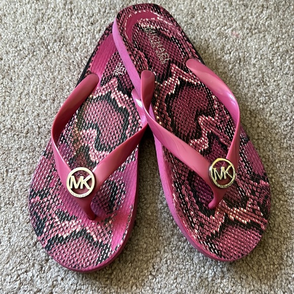 Michael Kors Flip Flops - Picture 2 of 5